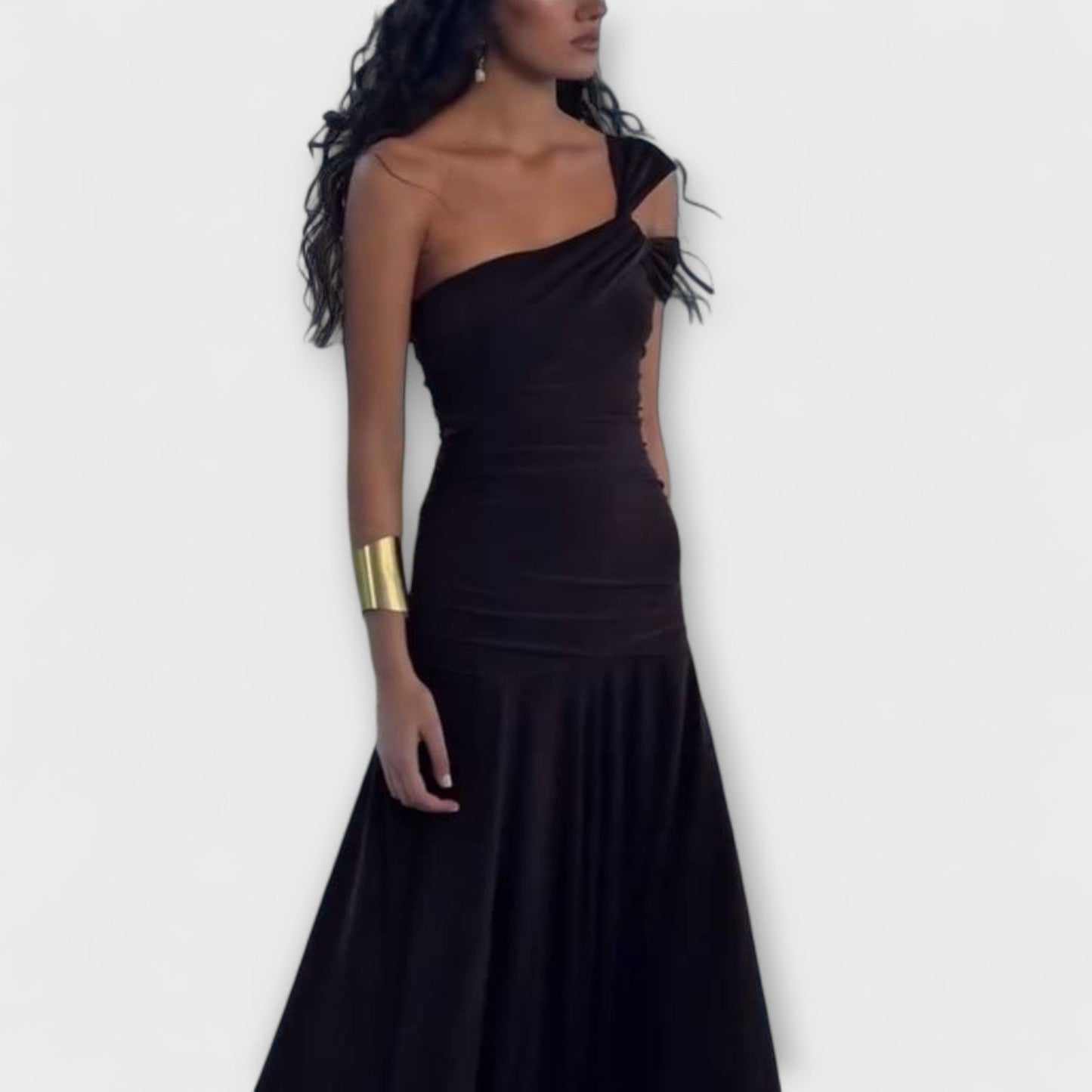Margot - Off-Shoulder Figurbetontes Maxikleid