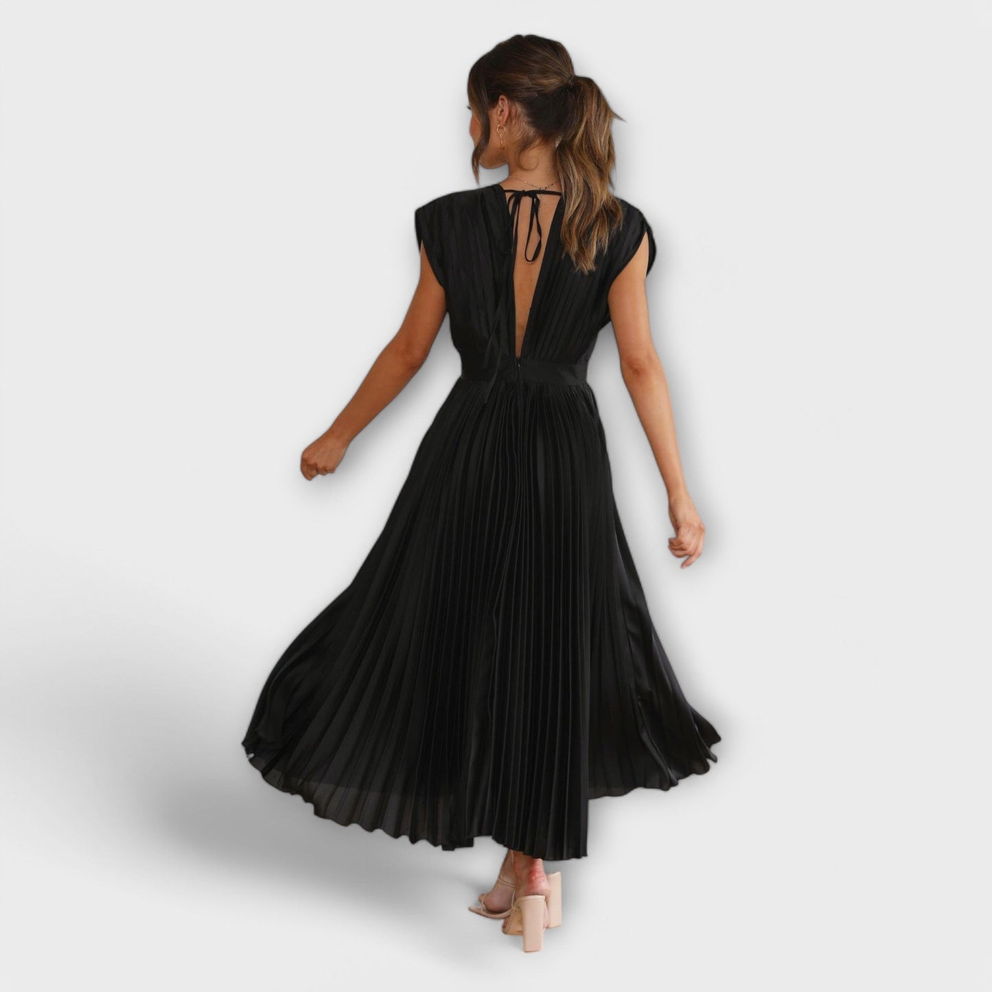 Maria - Stilvolles Plissee-Kleid
